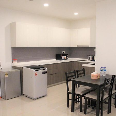Suasana Suites D'Homestay2 Jb Town Johor Bahru Exterior photo